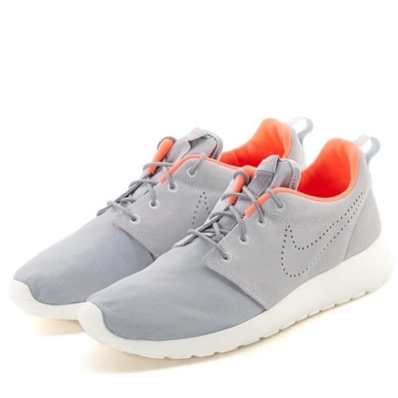 Nike Other - NIKE Mens Roshe One Premium Shoe (Size 8 Pure Platinum/Pure Platinum-Wolf Grey)